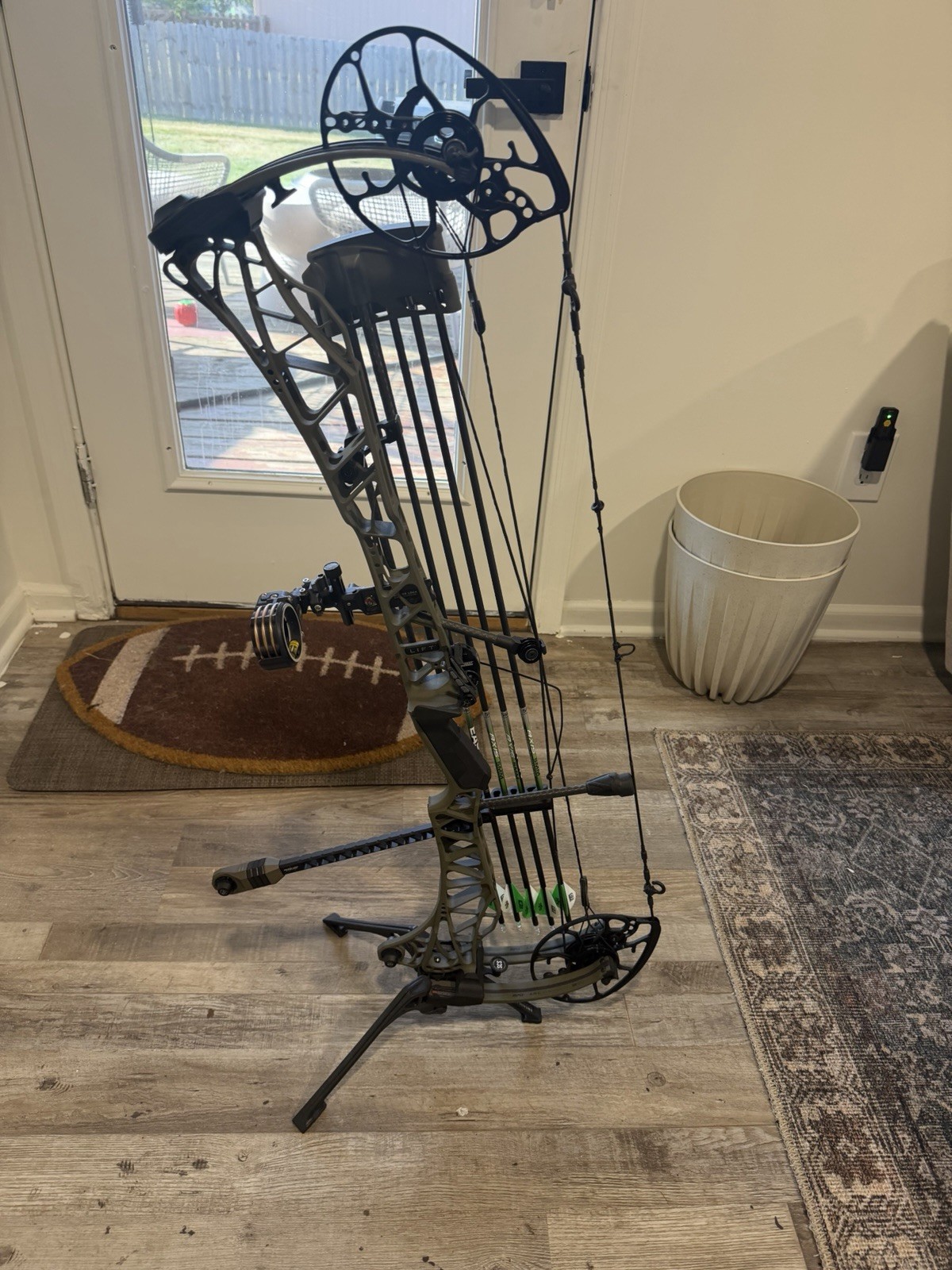 Mathews Lift X 33