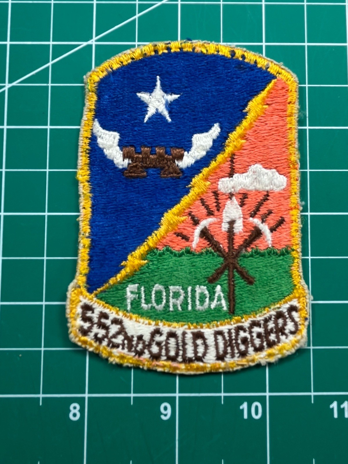USAF Cold War Era 552nd Air Control Wing Gold Diggers Patch