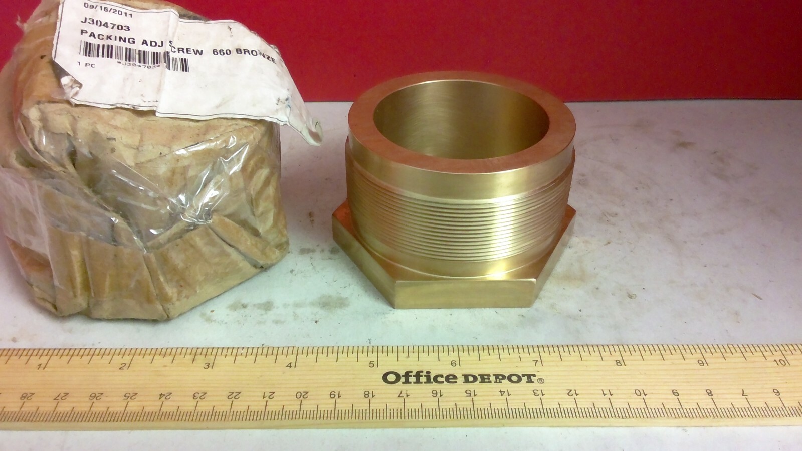 APV J304703- PACKING ADJ SCREW 660 BRONZE