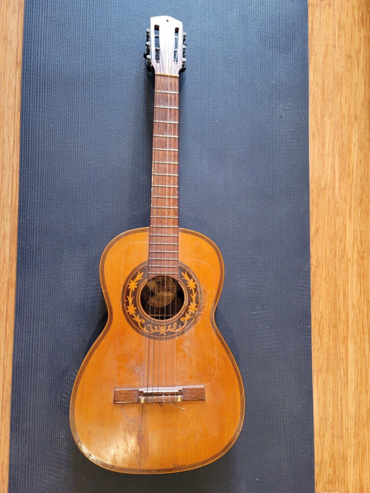 1890's Sentchordi Hermanos classical guitar