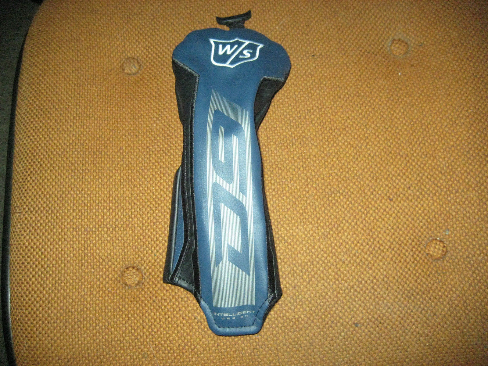 BRAND NEW Wilson Staff  D 9 hybrid 3 or 4 or 5  headcover Mens no number