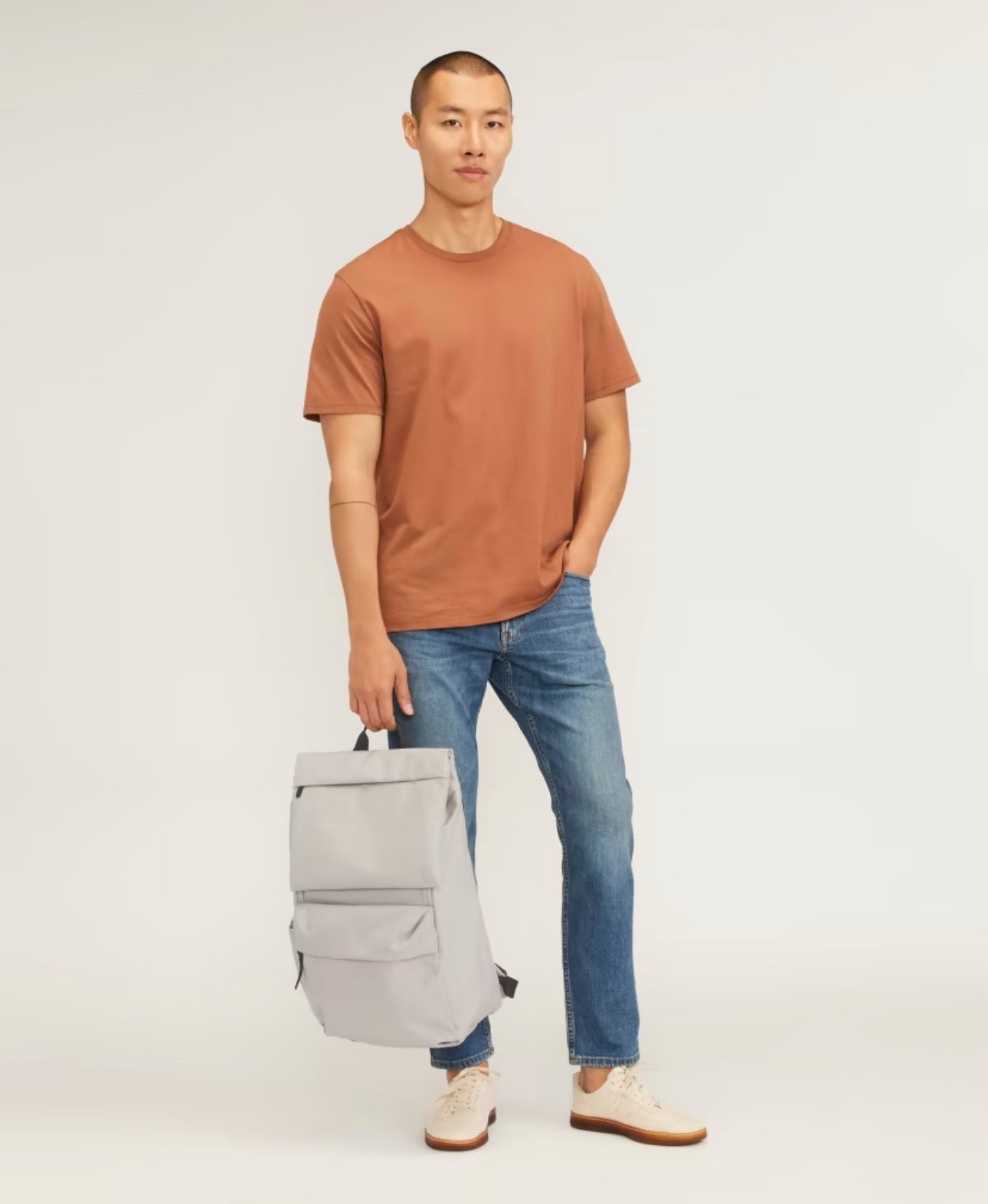EVERLANE The ReNew Transit Backpack (Warm Quartz )