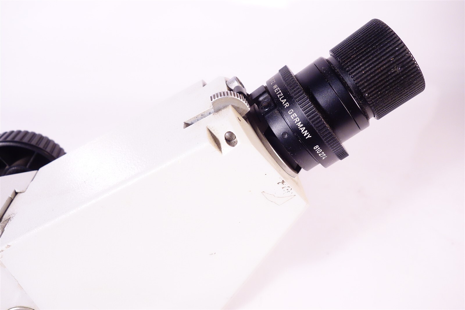 Leitz 810274 Unknown Microscope with 1:1 Lens - No Stand