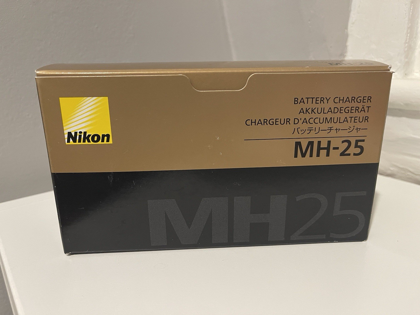 EMPTY BOX ONLY Nikon MH-25 CHARGER EMPTY BOX MINT Condition!