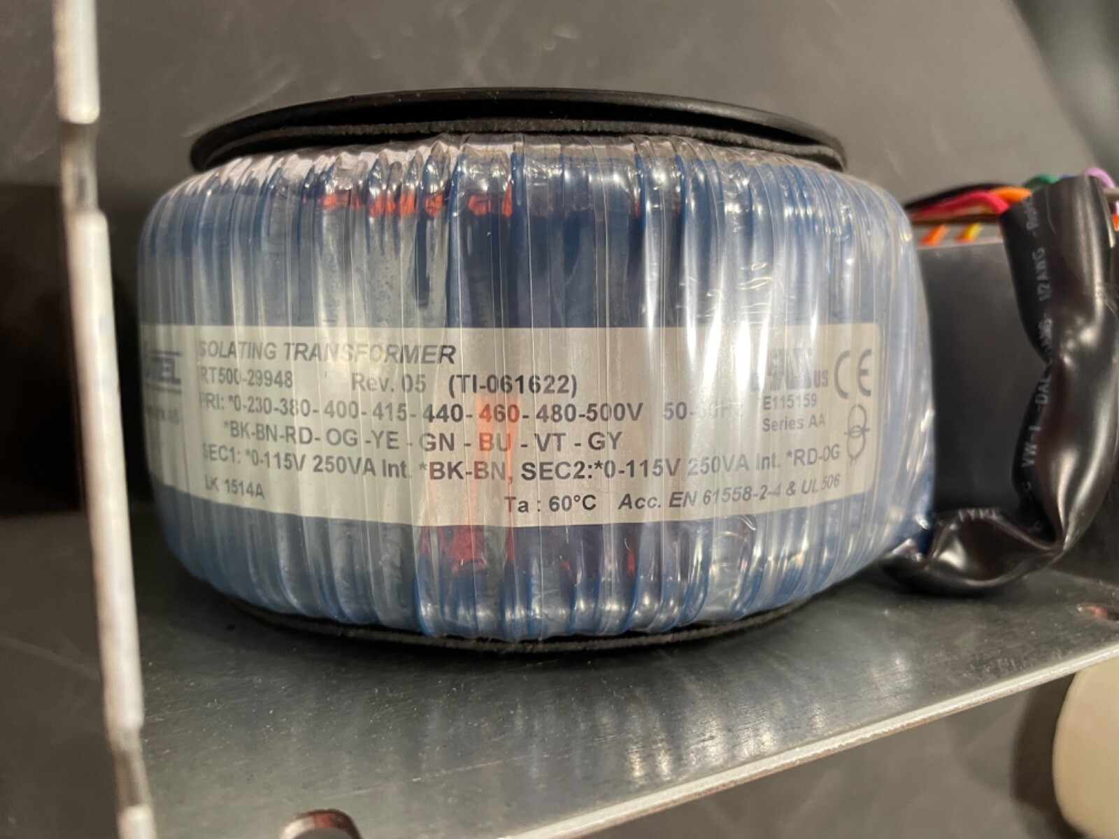 ISOLATION TRANSFORMER RT500-29948 USED