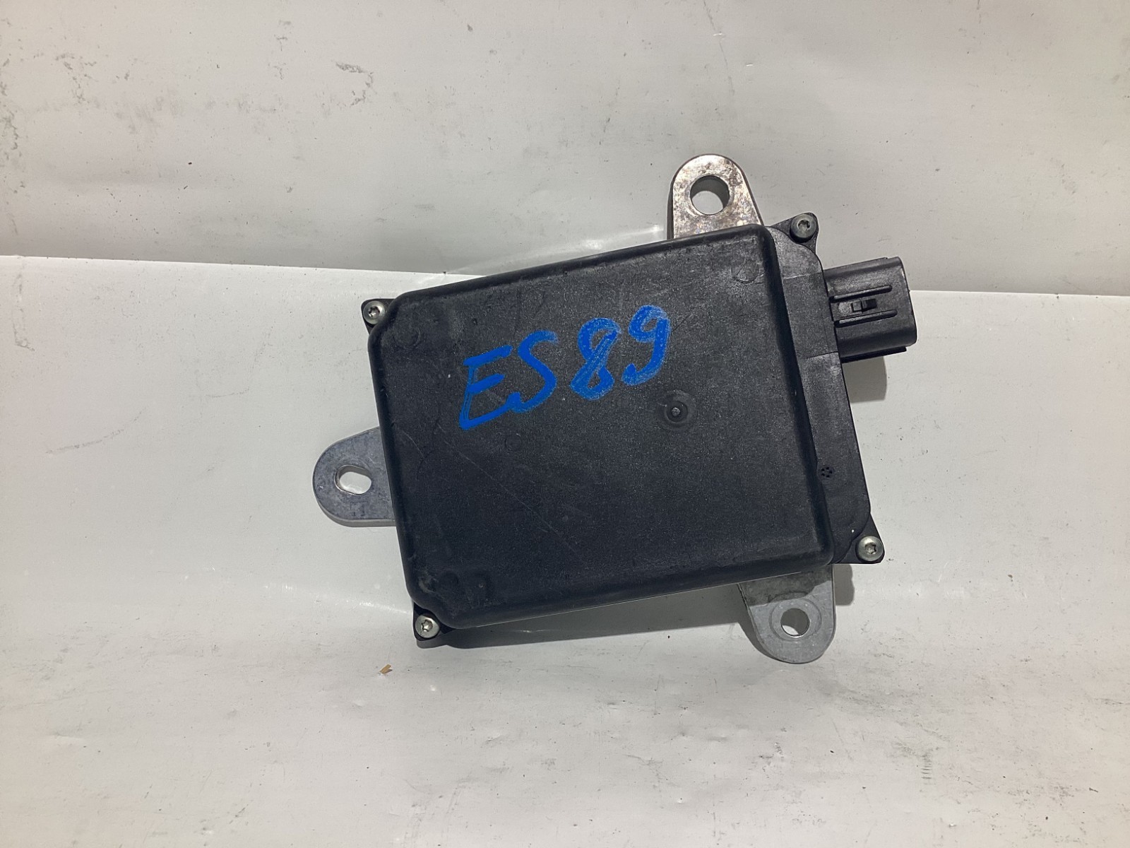 2013-2019 Toyota Avalon blind spot radar sensor module PART #88162-07011 OEM