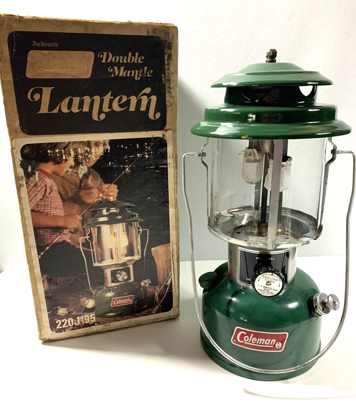 1979 Coleman Double Mantle Metal/Glass Lantern Model 220J195 Made In USA