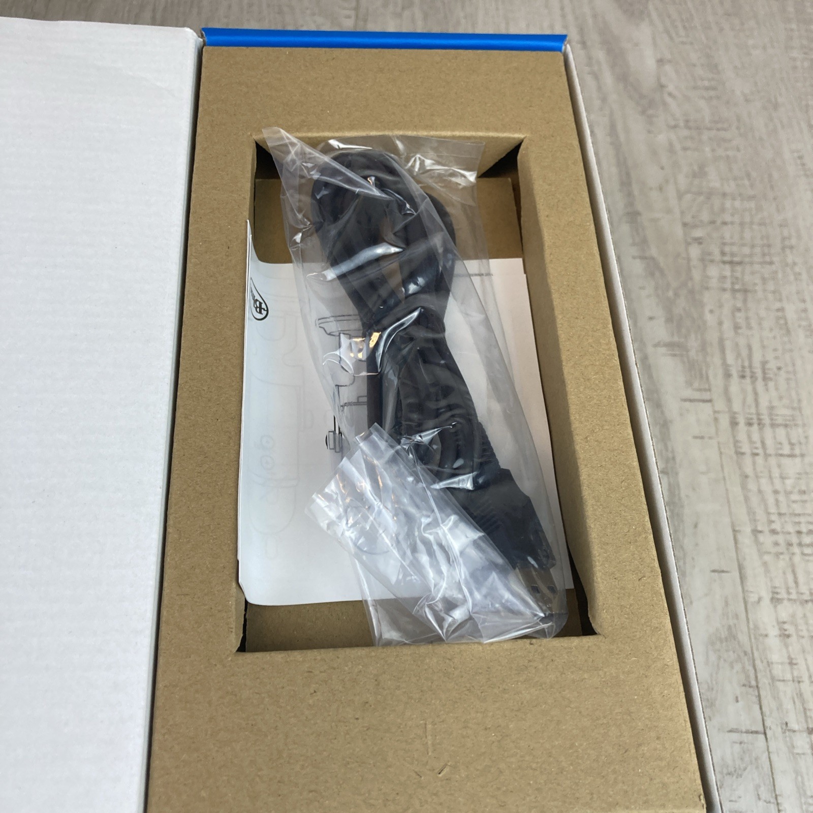Blue Yeti Professional Multi-Pattern USB Condenser Microphone - Midnight Blue