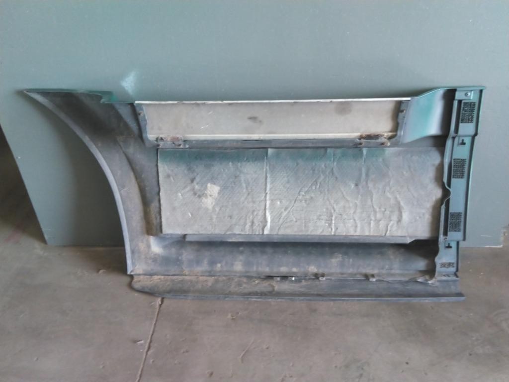 For 2018 FREIGHTLINER CASCADIA 126 SIDE FAIRING Right , IL