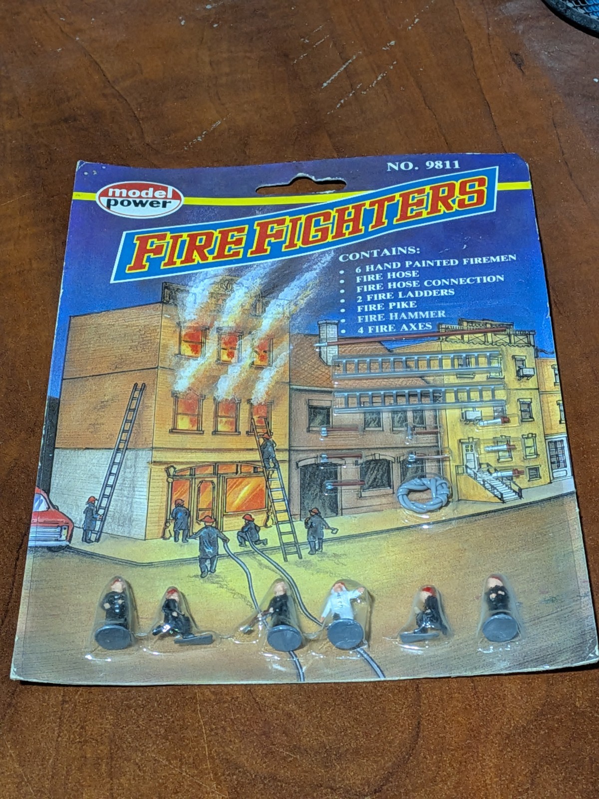 Model Power - HO Scale - #9811 - Fire Fighters w/ Accessories - NOS