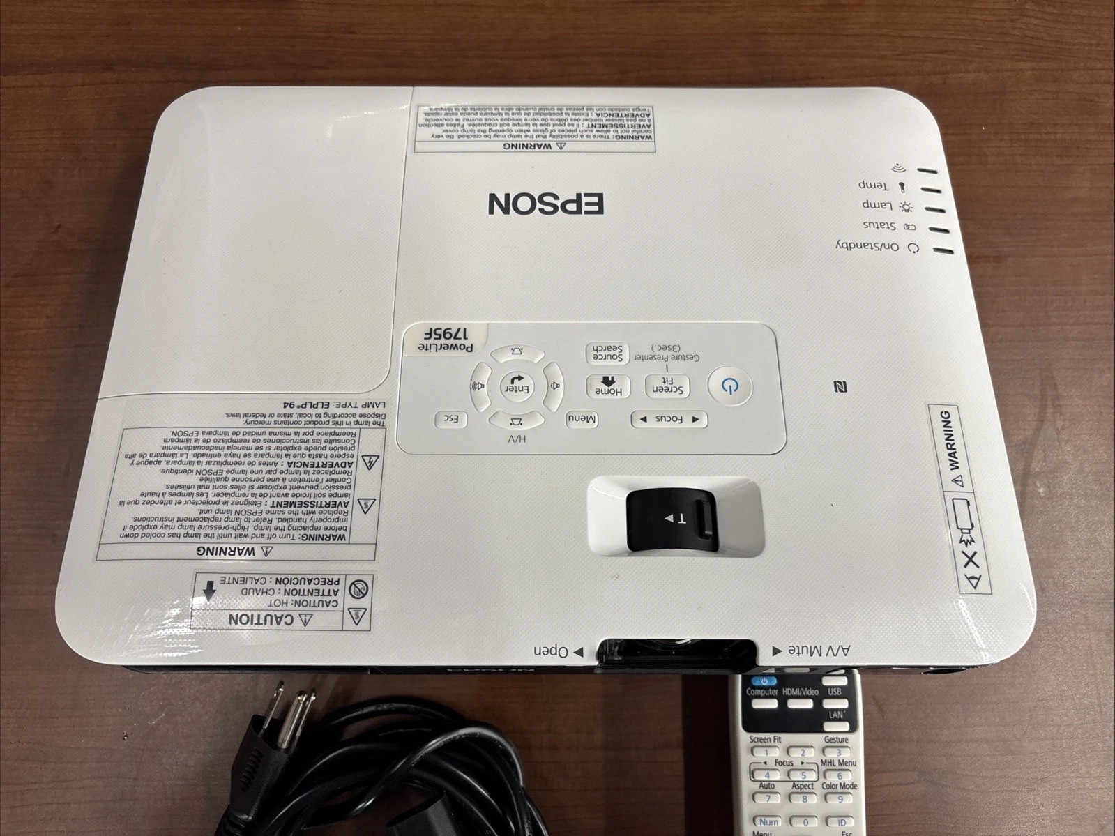 Epson PowerLite 1795F Full HD Projector w/ Remote & HDMI Portable///1*