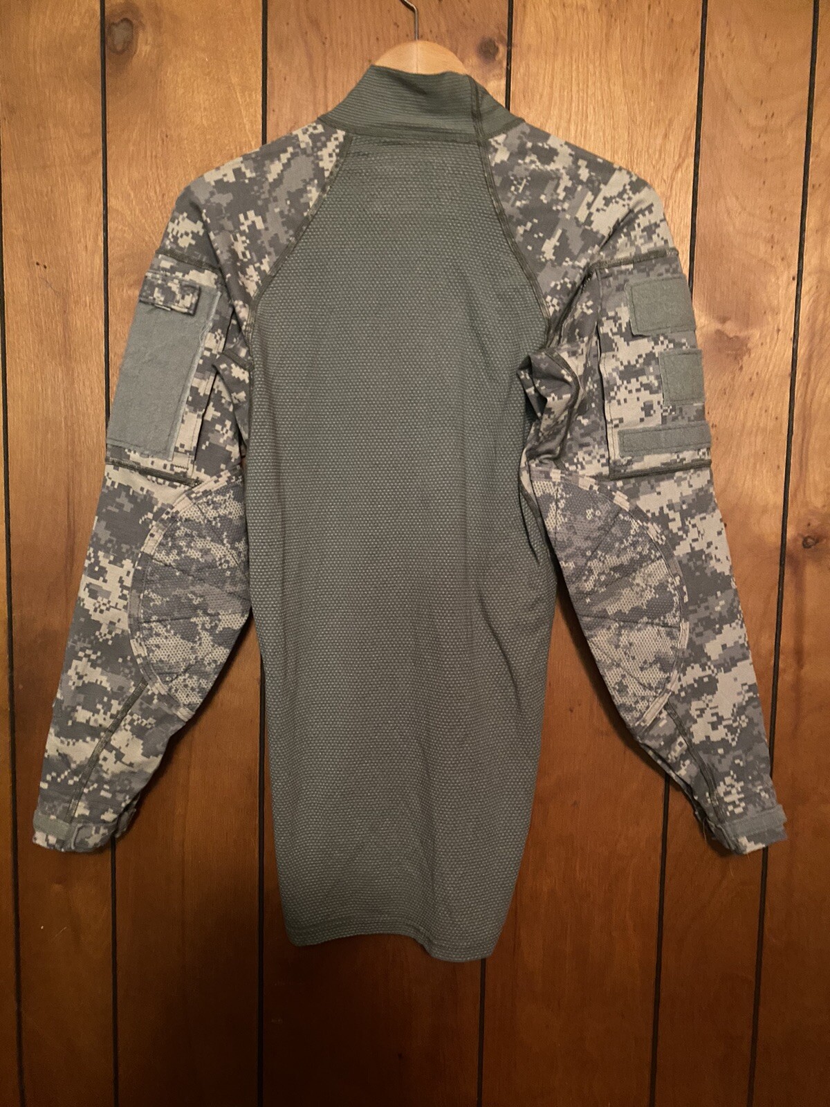 US Military Issue ACU Army Combat Shirt Sz Small
