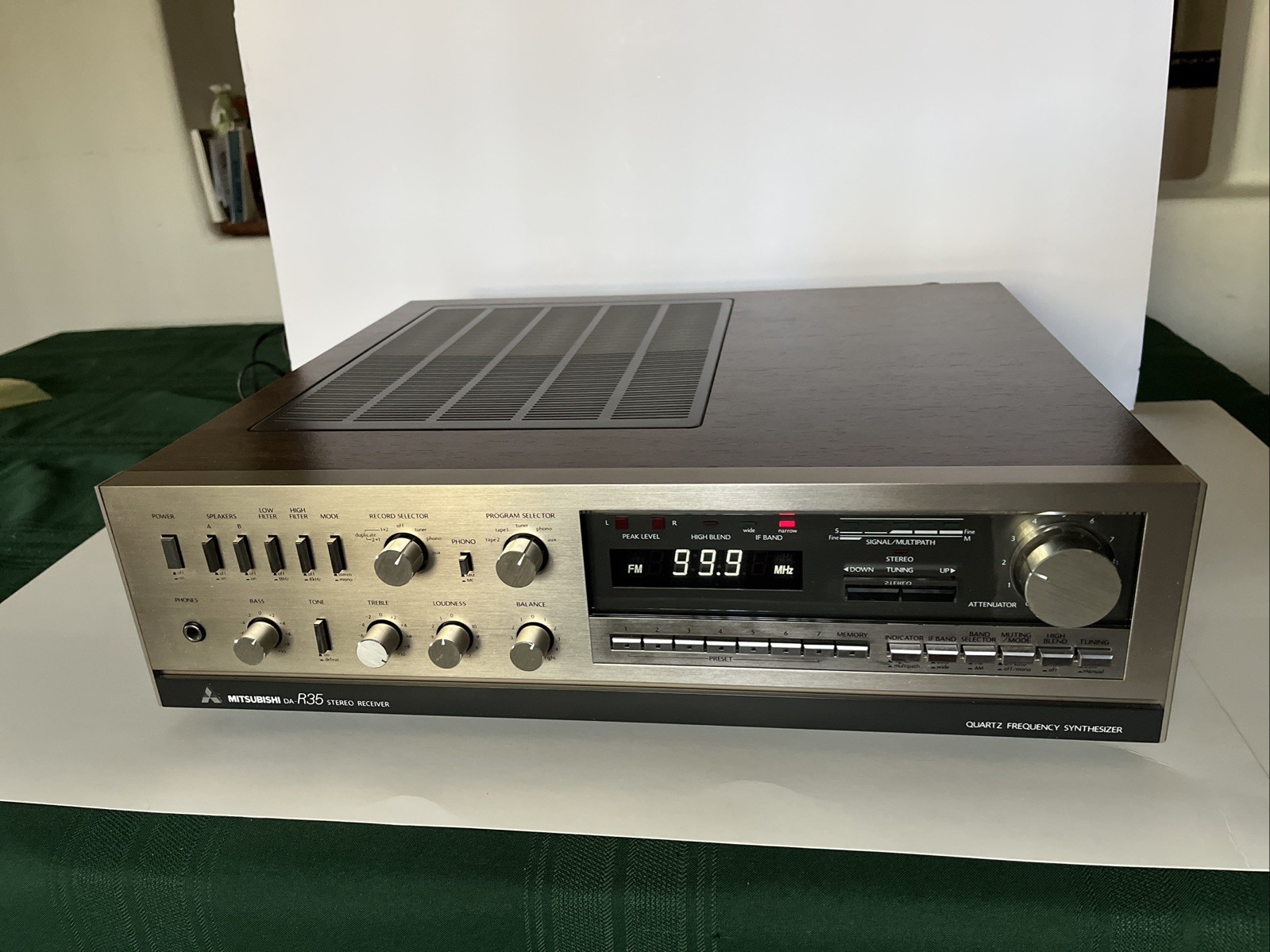 Vintage Mitsubishi DA R-35 Stereo Receiver - Parts or Repair