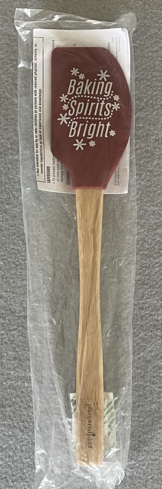 Retired PAMPERED CHEF 'Baking Spirits Bright" Silicone & Wood Scraper 100633