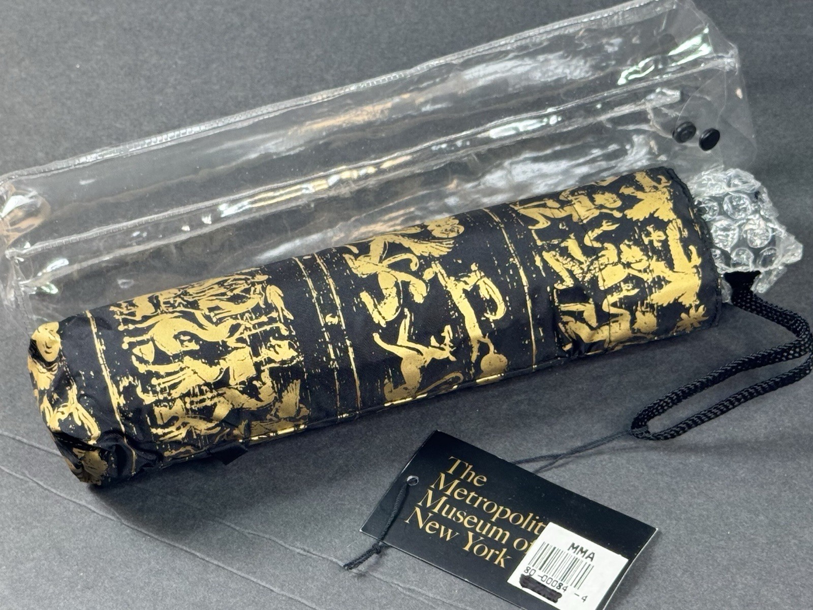 MET Museum Royal Seals Print Compact Umbrella Black Gold w/ Tags