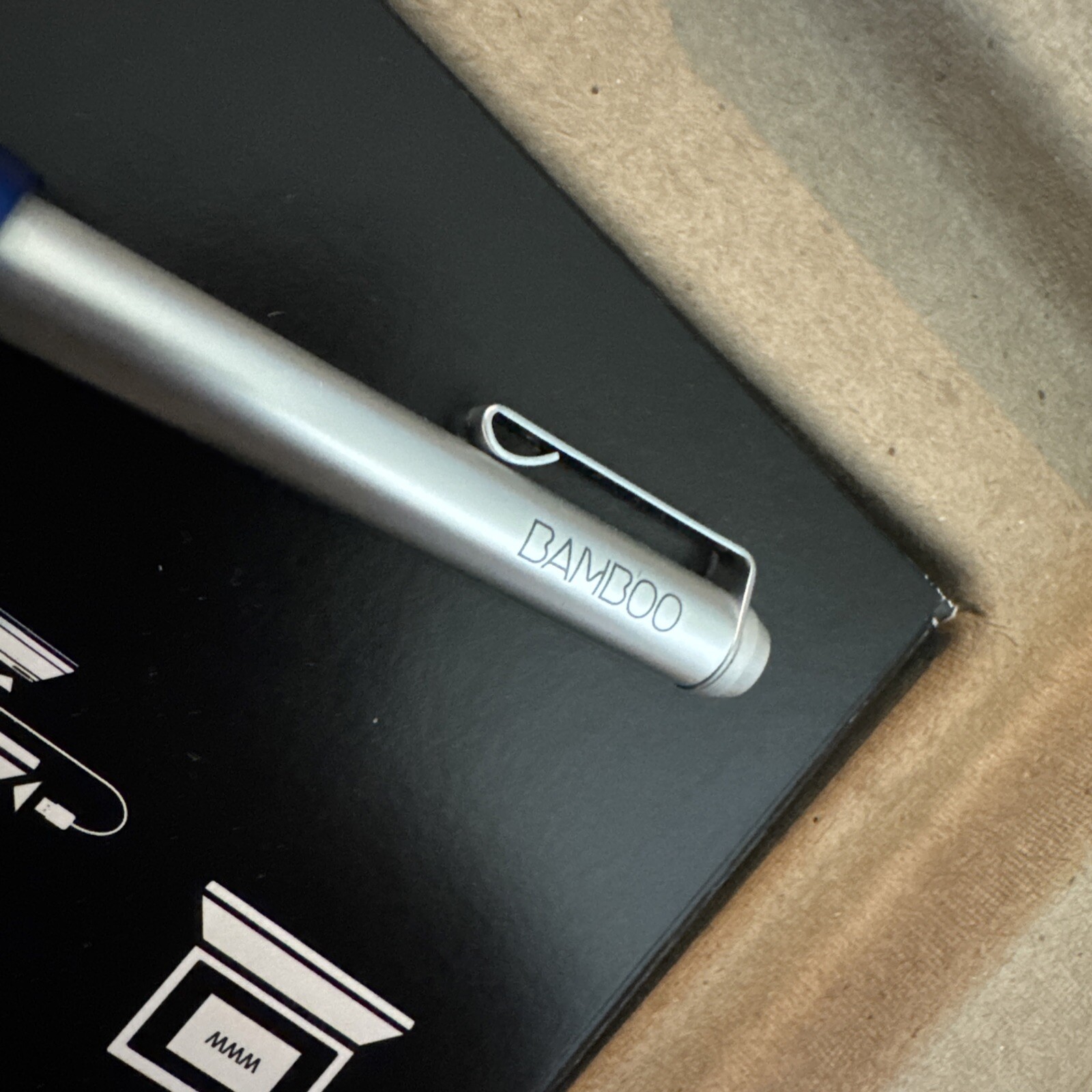 Wacom Intuos CTH-480 Touch Graphics Tablet with Different Bamboo Pen (Small) USB