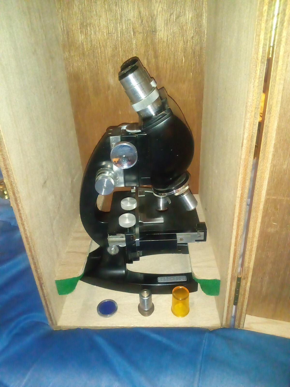 1950’s Bausch Lomb 6650-5025 Black Binocular Microscope Wood Case Blue Filter