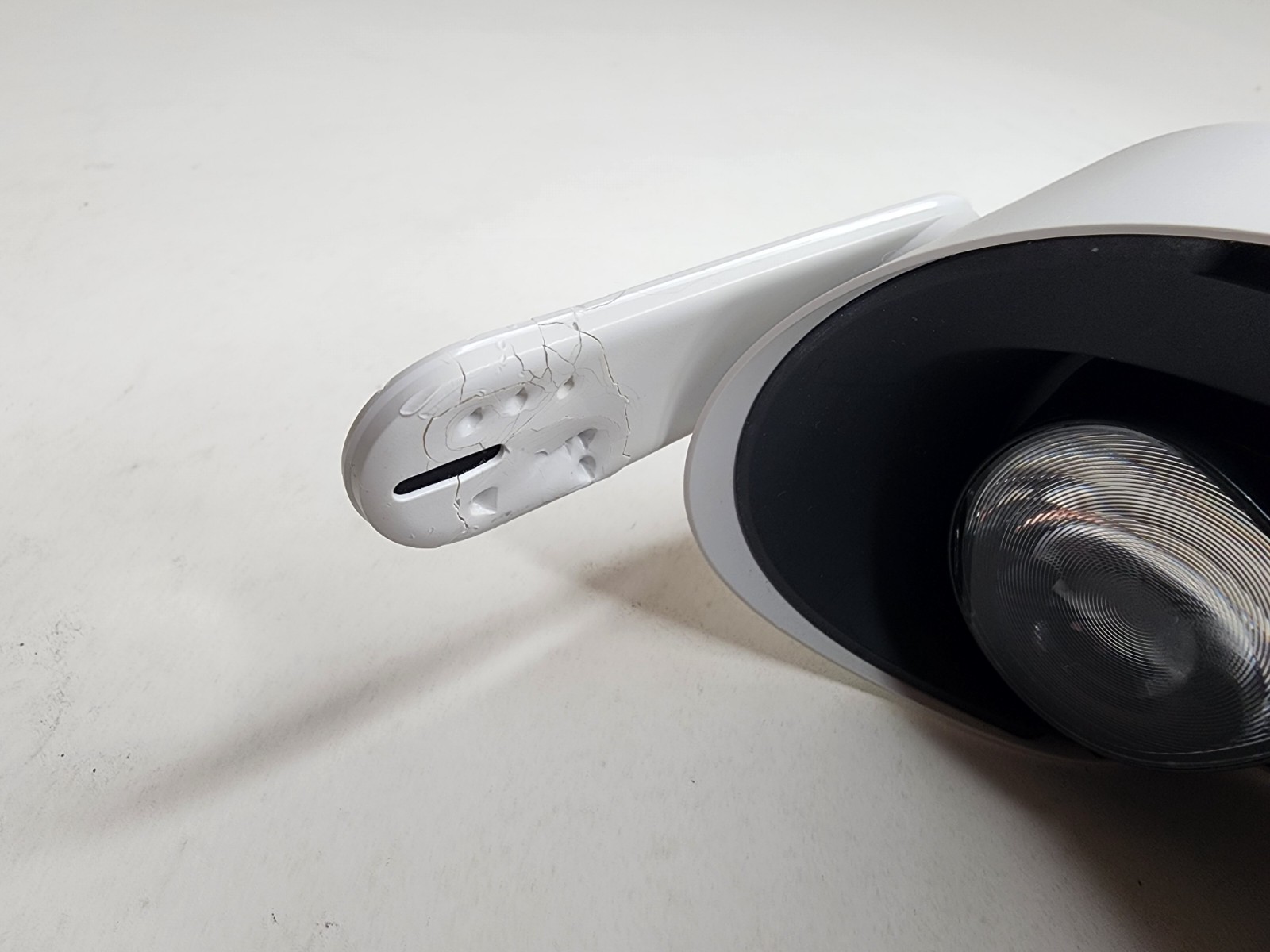Meta Oculus Quest 2 Standalone VR Headset Only *Black Screen*