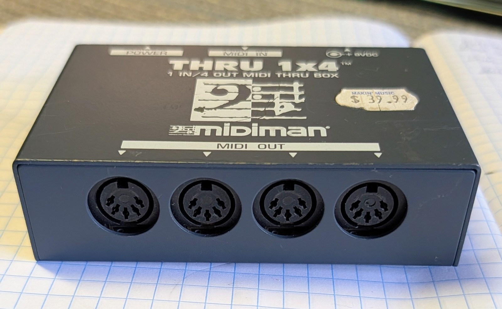 Midiman THRU 1x4 Powered Desktop MIDI DIN Thru Box 1-In/4-Out Interface