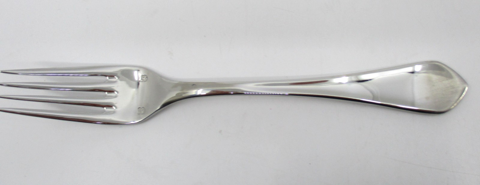 CUISINART STAINLESS WILTON DINNER FORK - 8 1/8"   09L