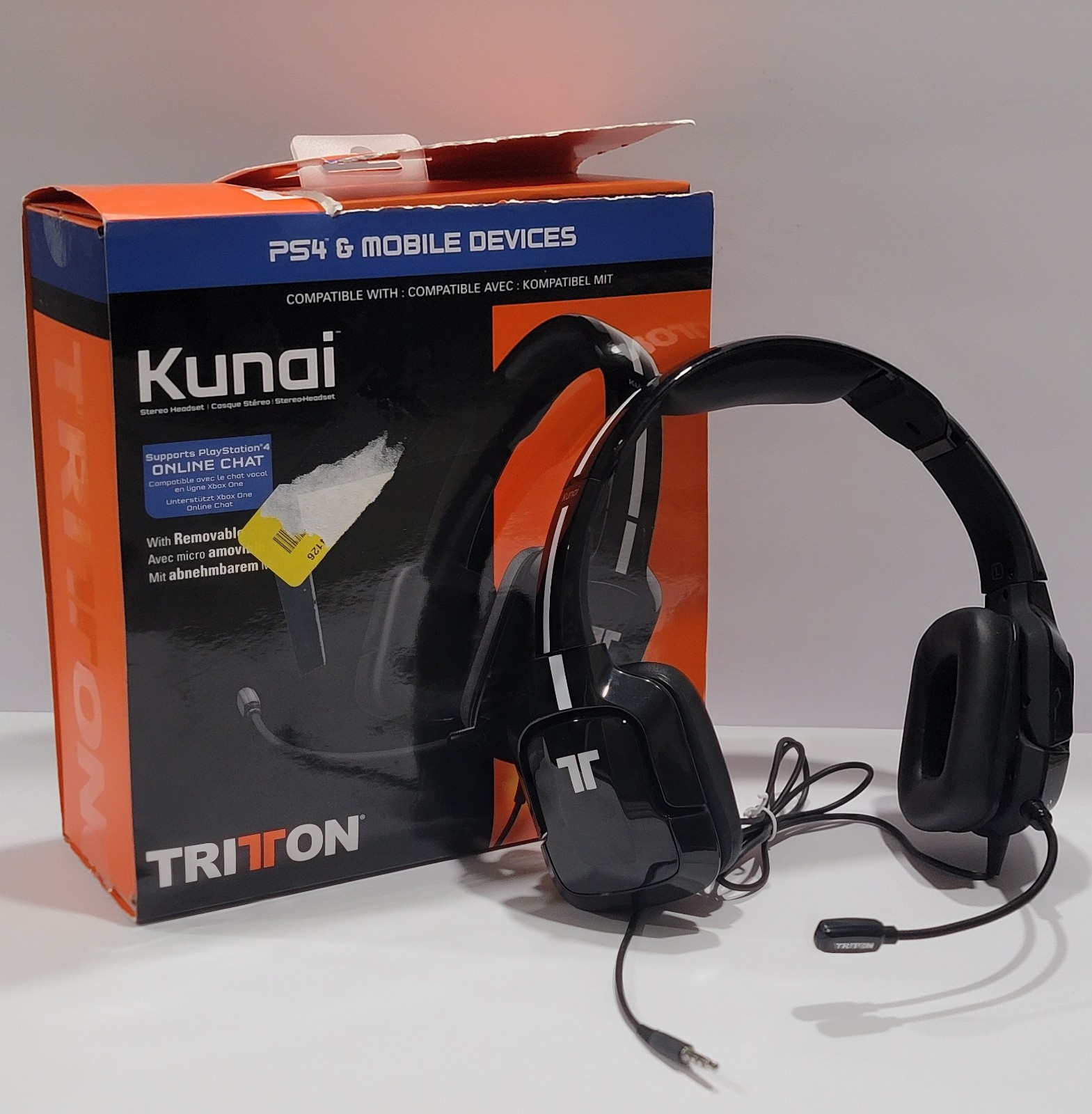 Tritton Kunai Stereo Gaming Headset PS4 Xbox One Mobile 3.5mm w/Mic, RCA Adapter