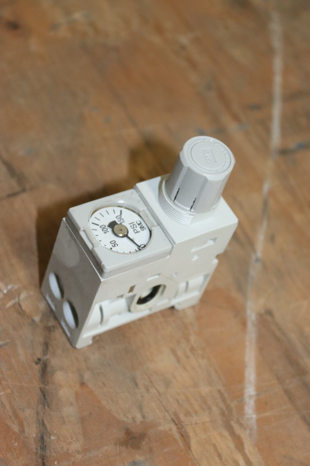 SMC ARM11AB2-R55-AZ Manifold Mount Air Regulator - 1/4"