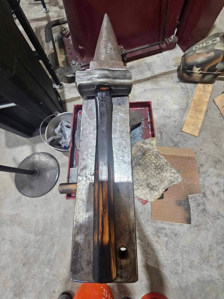 blacksmith forged rounding 3 lb hammer