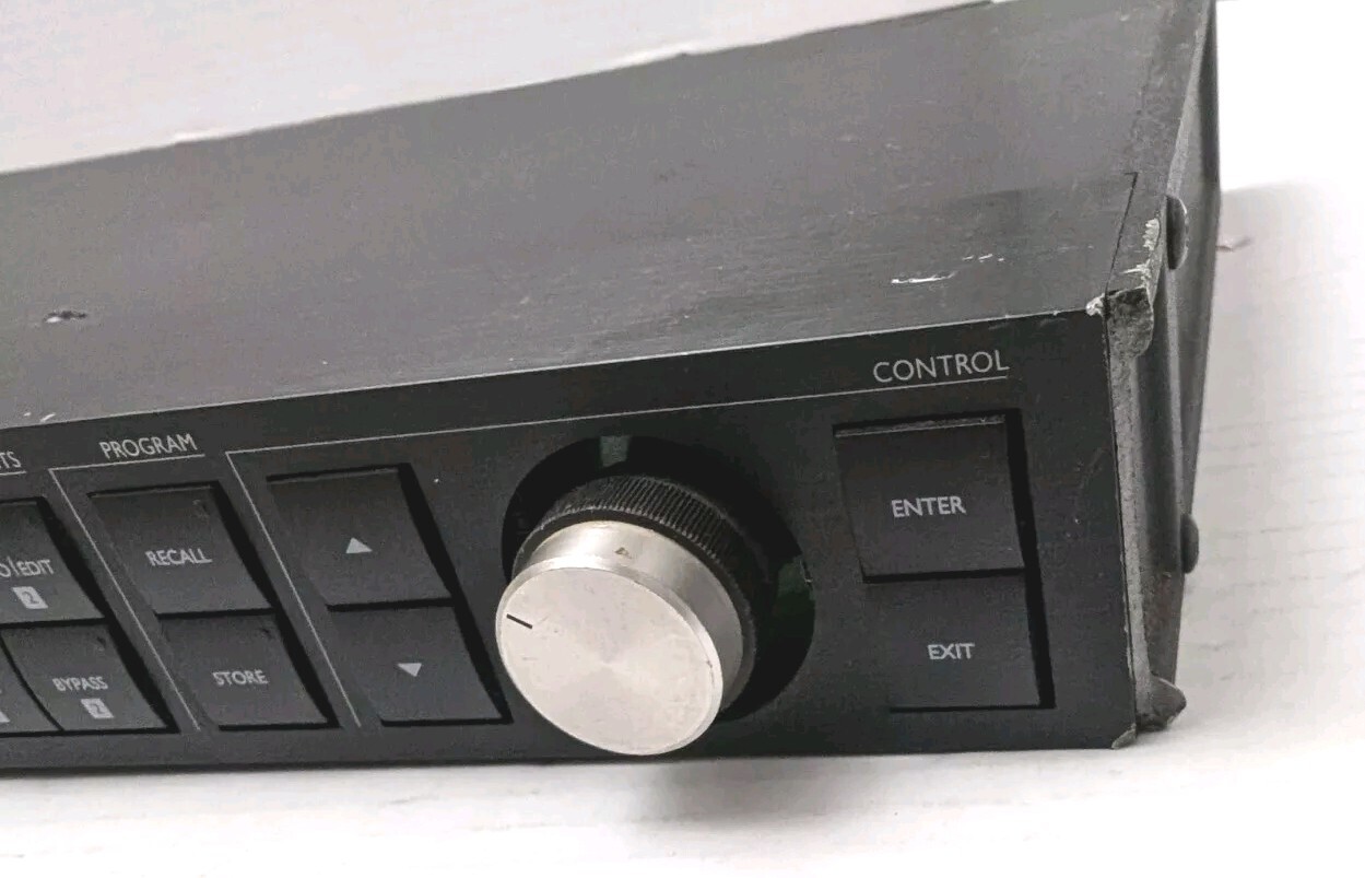 TC Electronic M-ONE Effects Processor READ