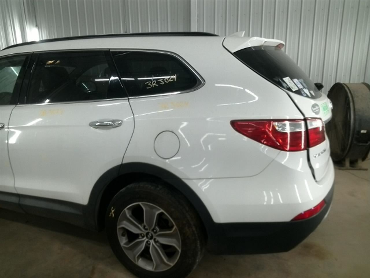 Driver Left Front Spindle/Knuckle LWB Fits 15-19 SANTA FE 104900938