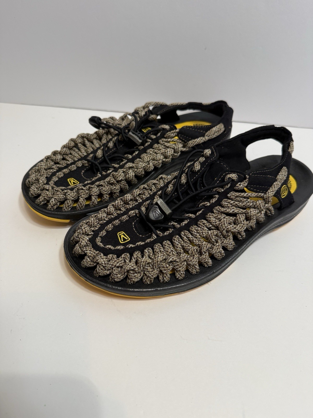 KEEN Uneek Men’s 8 Bungee Hiking Sport Waterproof Sandals Shoes