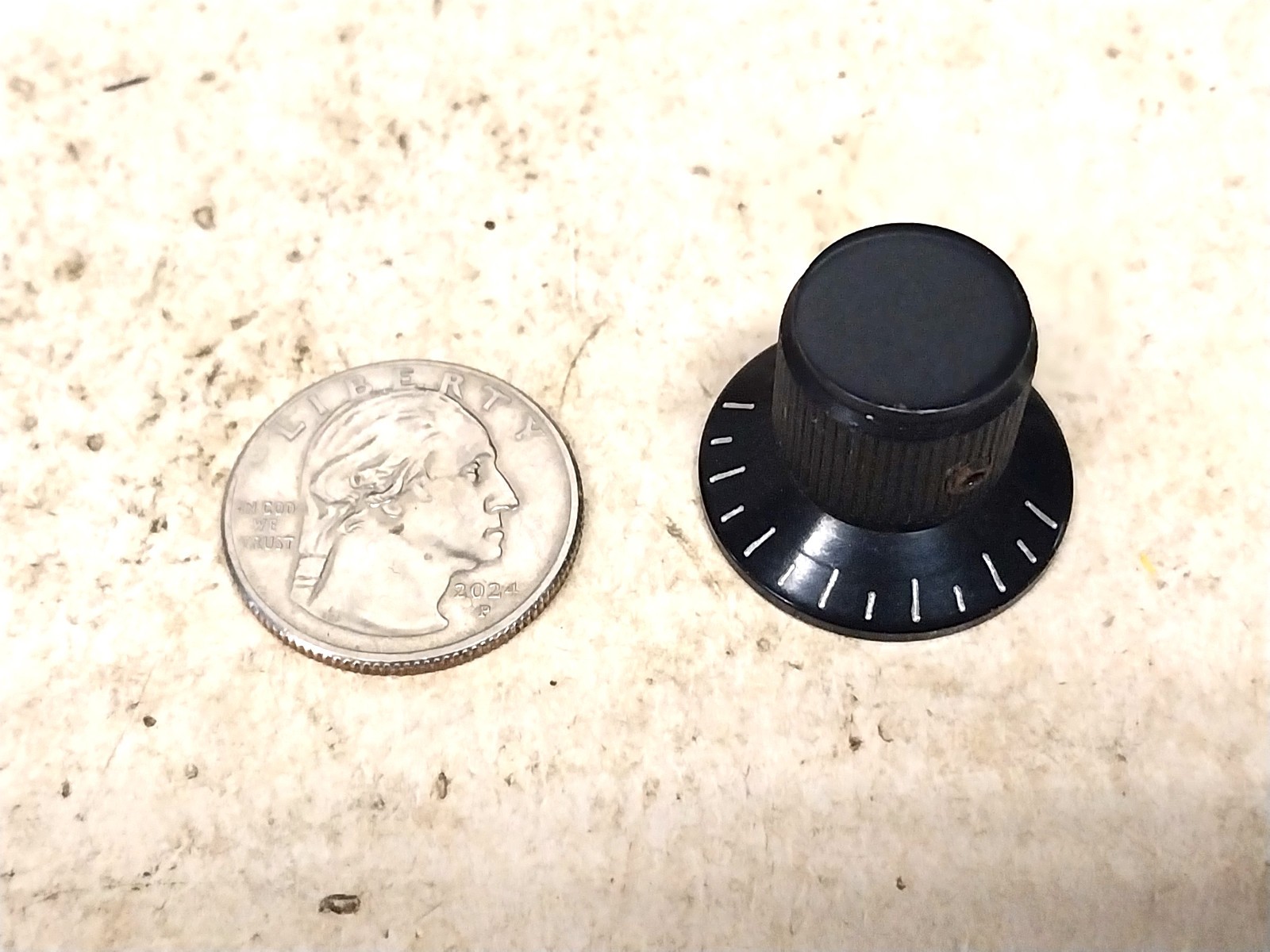 Nice Black Aluminum Knob / Old Vintage Ham Radio Tube Receiver VFO Capacitor
