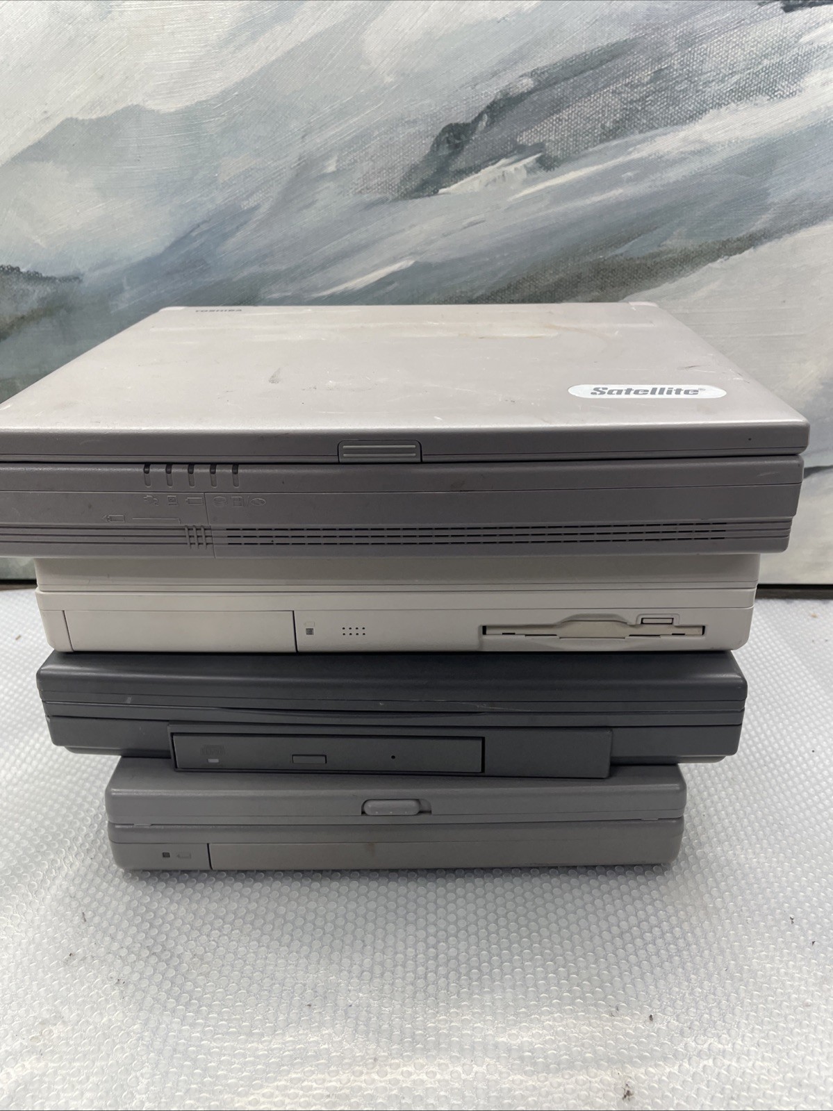 Lot Of 4 Vintage Toshiba: Hitachi   Laptop Computer AS IS
