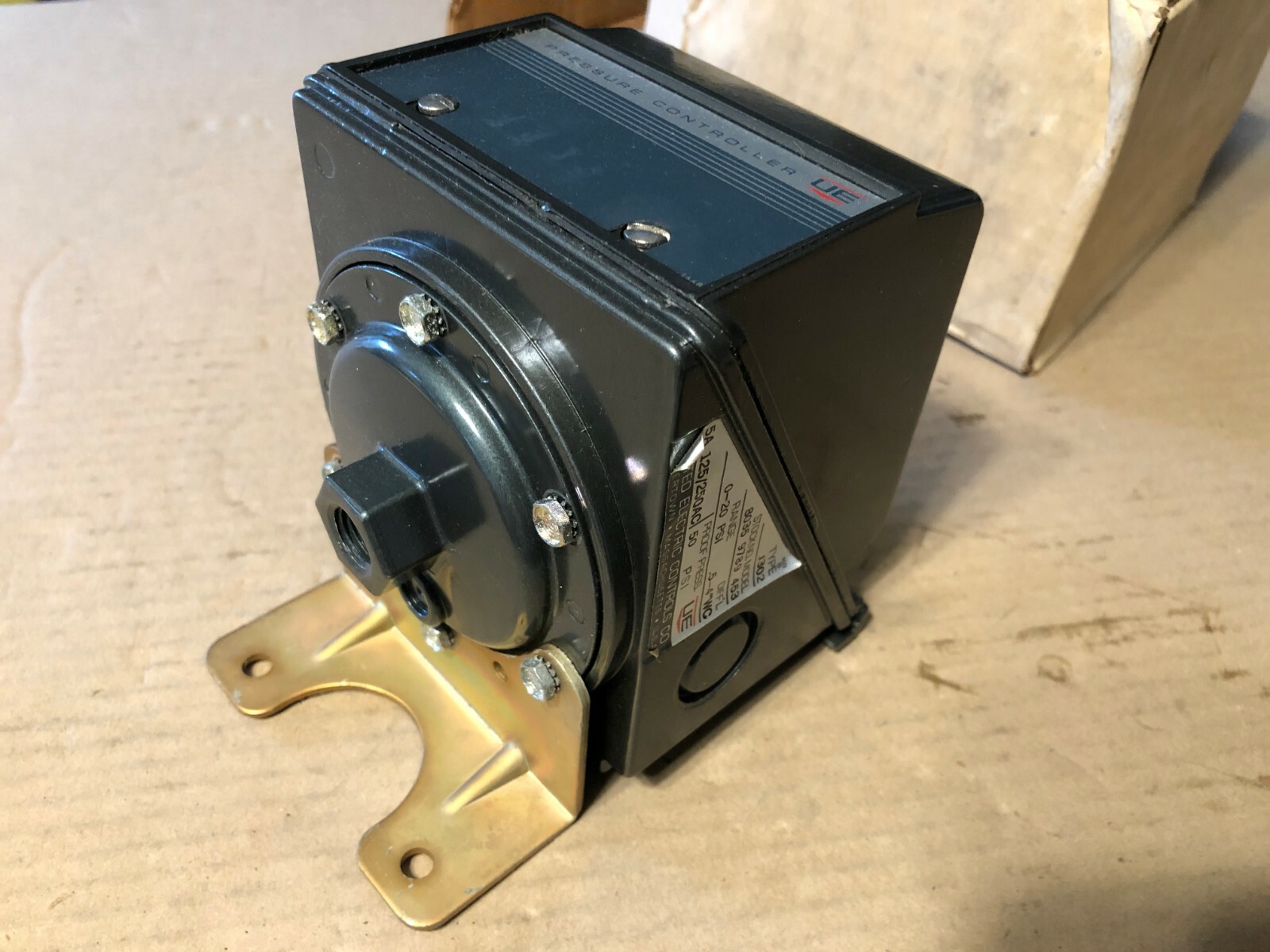United Electric Control, Pressure Switch, 8035 9789 453