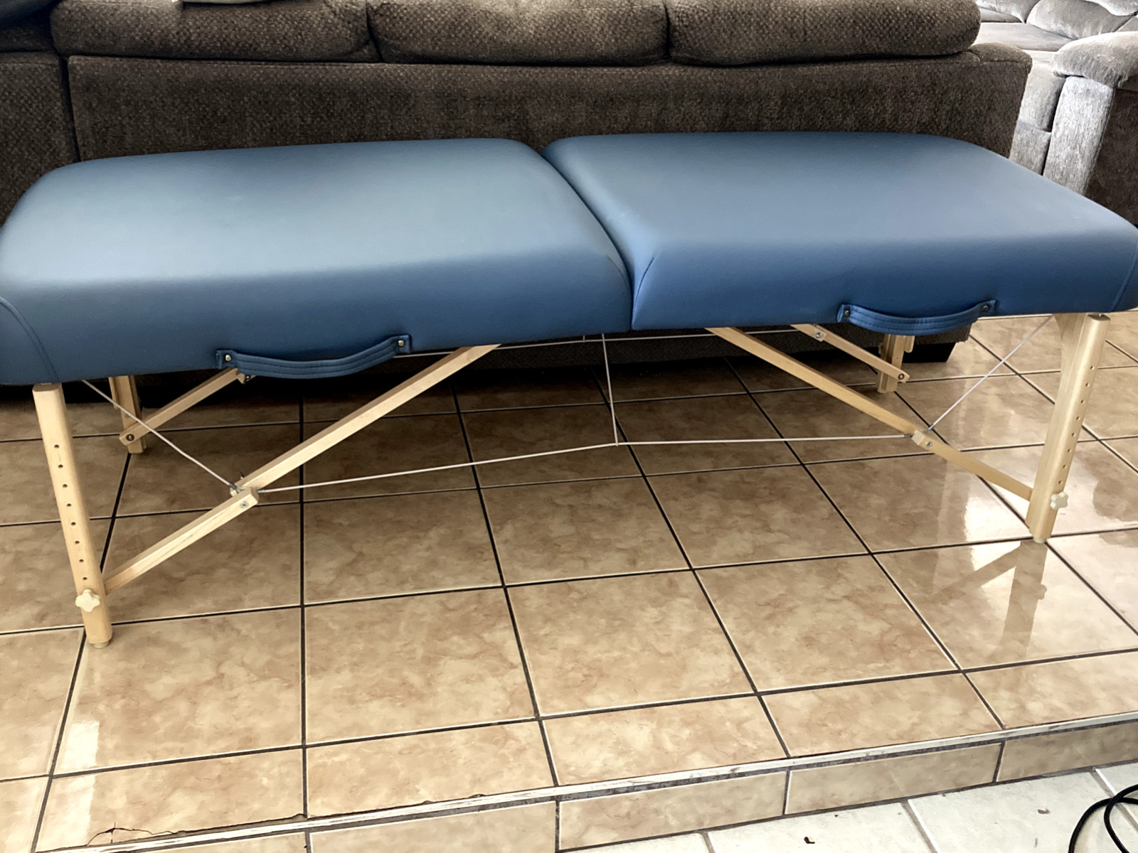 Inner Strength Massage Table (With Basic Fleece Pad Set)
