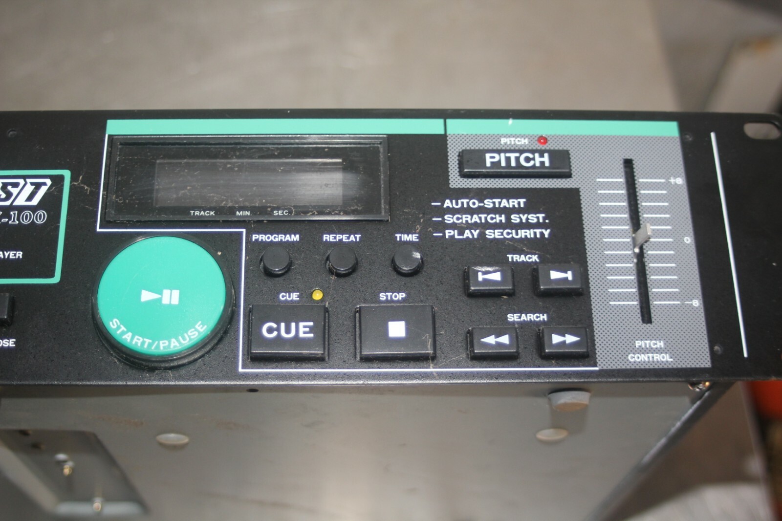 BST Mixing CD Player CDM-100