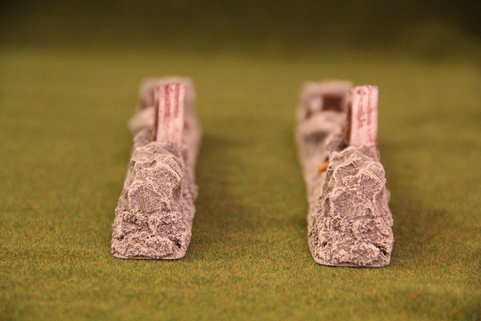 War games scenery destroyed concrete modular walls, resin cast warhammer style.