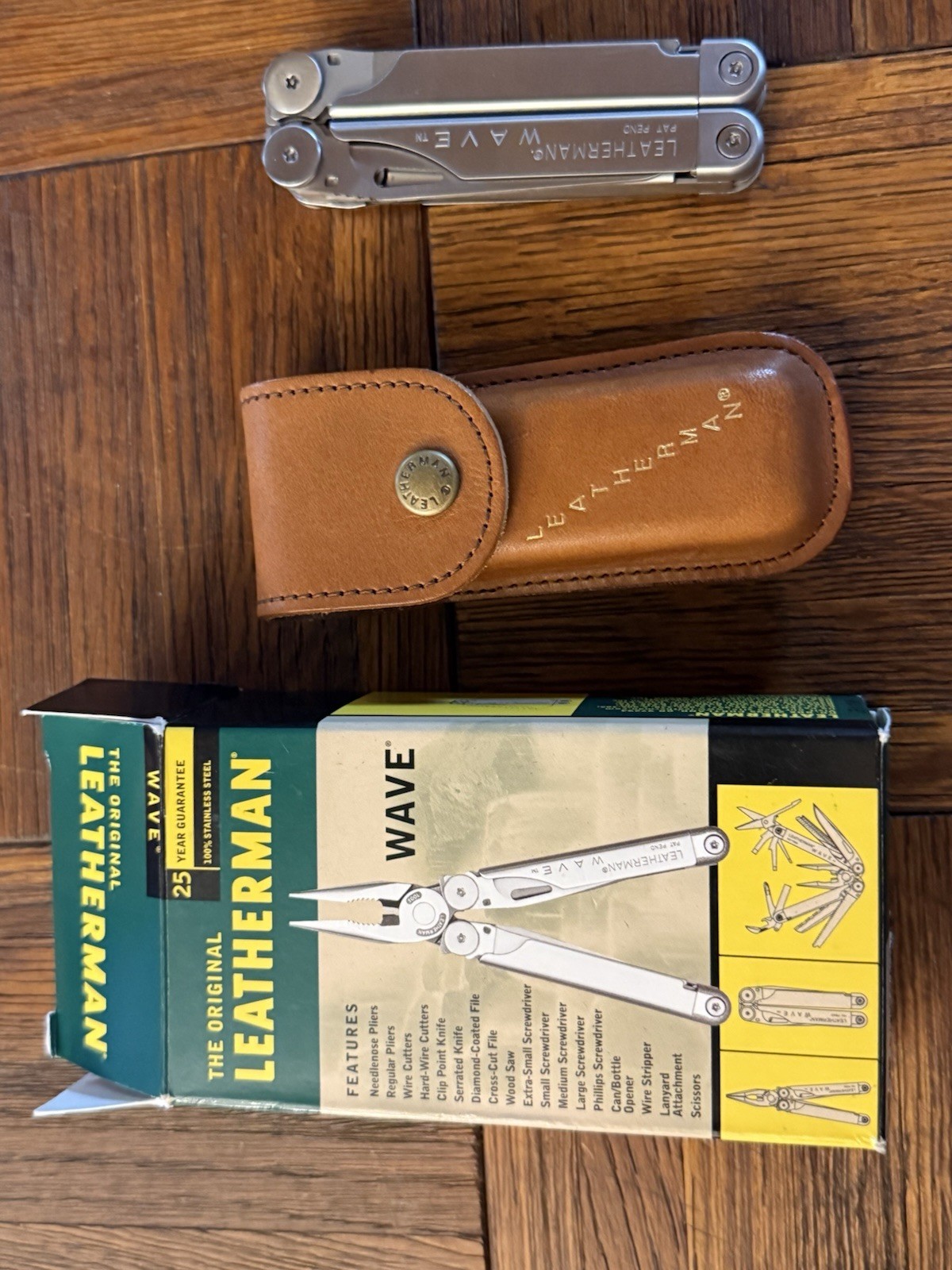 Leatherman Wave Stainless Steel Multi-Tool w/ Leather Sheath & Box