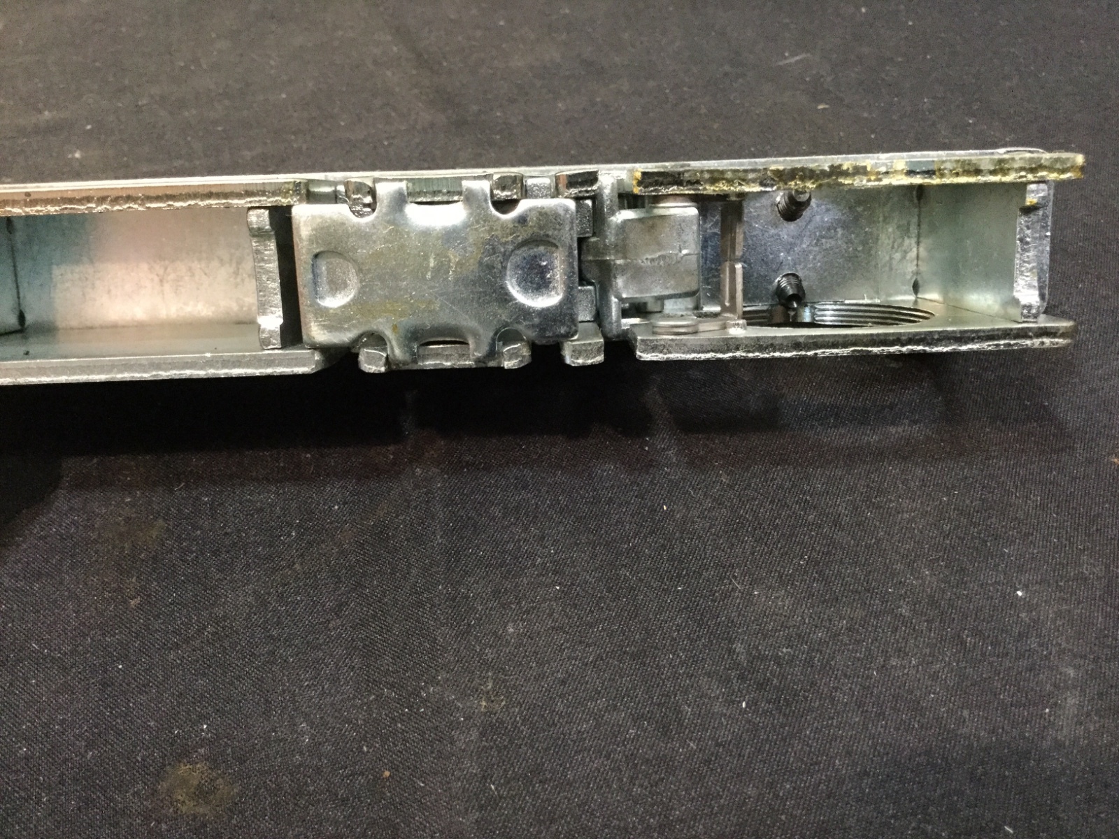 Locksmith US Lock 31/32 Left Hand Deadlatch