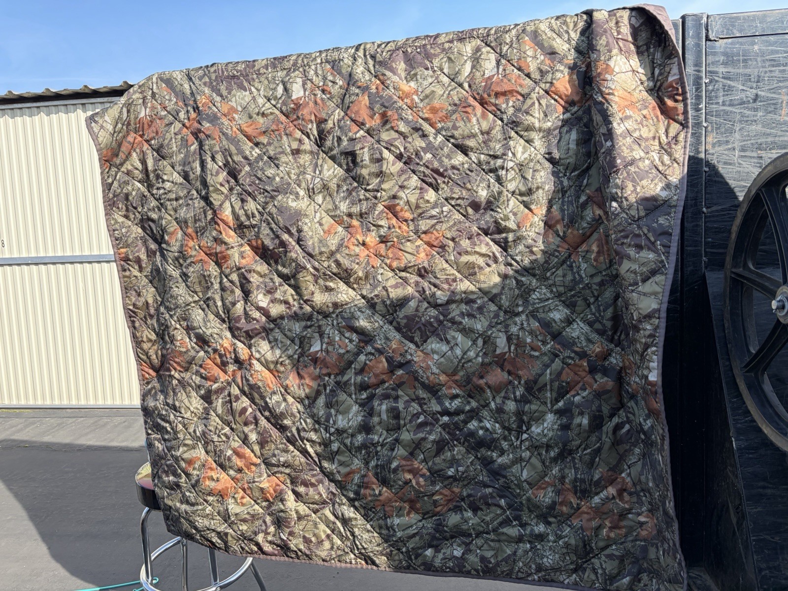 Lightweight Camouflage Brown Horse Blanket Liner Quilted with Pocket