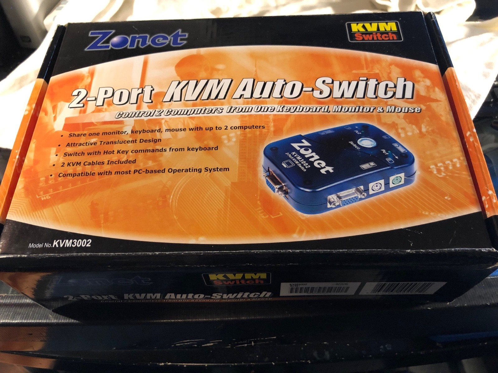 ZONET 2 Port KVM Auto-Switch Model KVM3002 Share Monitor,mouse with 2 computers.