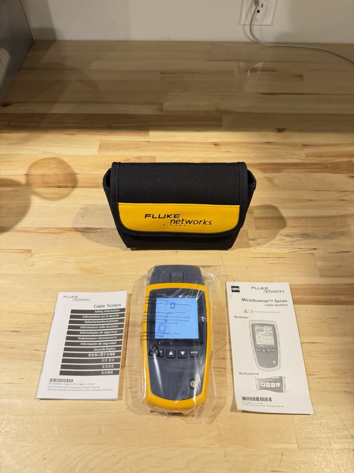 FLUKE NETWORKS MICROSCANNER 2 CABLE VERIFIER TESTER (TESTED)