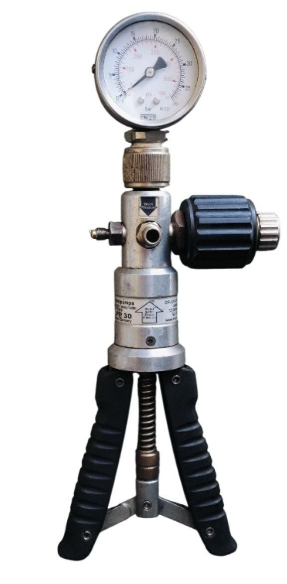 LR-CAL LPP 30 Pressure calibrator -0.95 TO 35bar