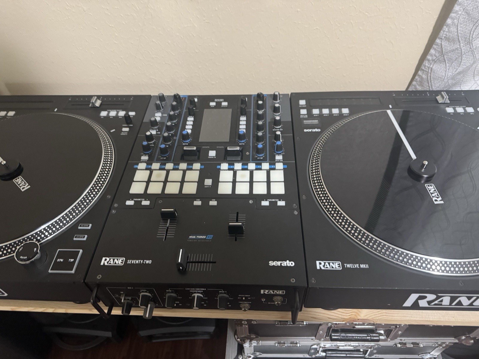 Rane Seventy-Two Mixer + Two Twelve MKII 2-Deck DJ Controller, USB Out, Black