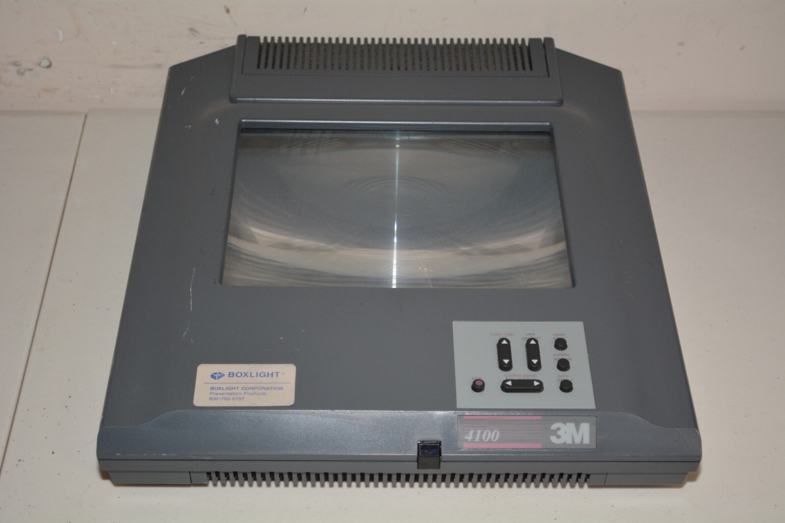 ^ 3M Visuals 4100 Projection Panel #D322