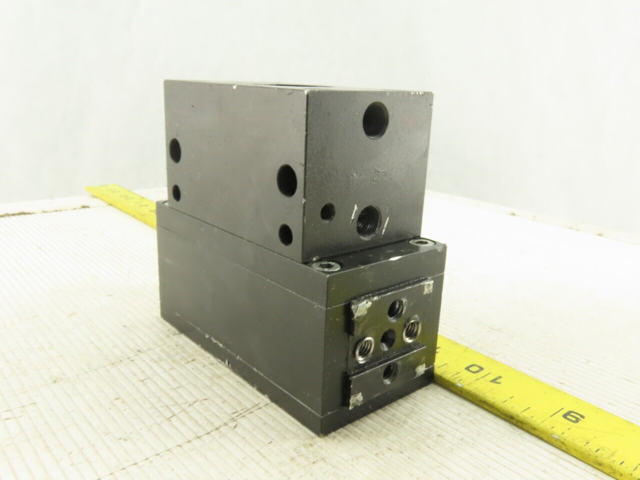 Sommer Automatic GP240 2 Jaw Parallel Pneumatic Gripper 20mm Stroke Per Jaw