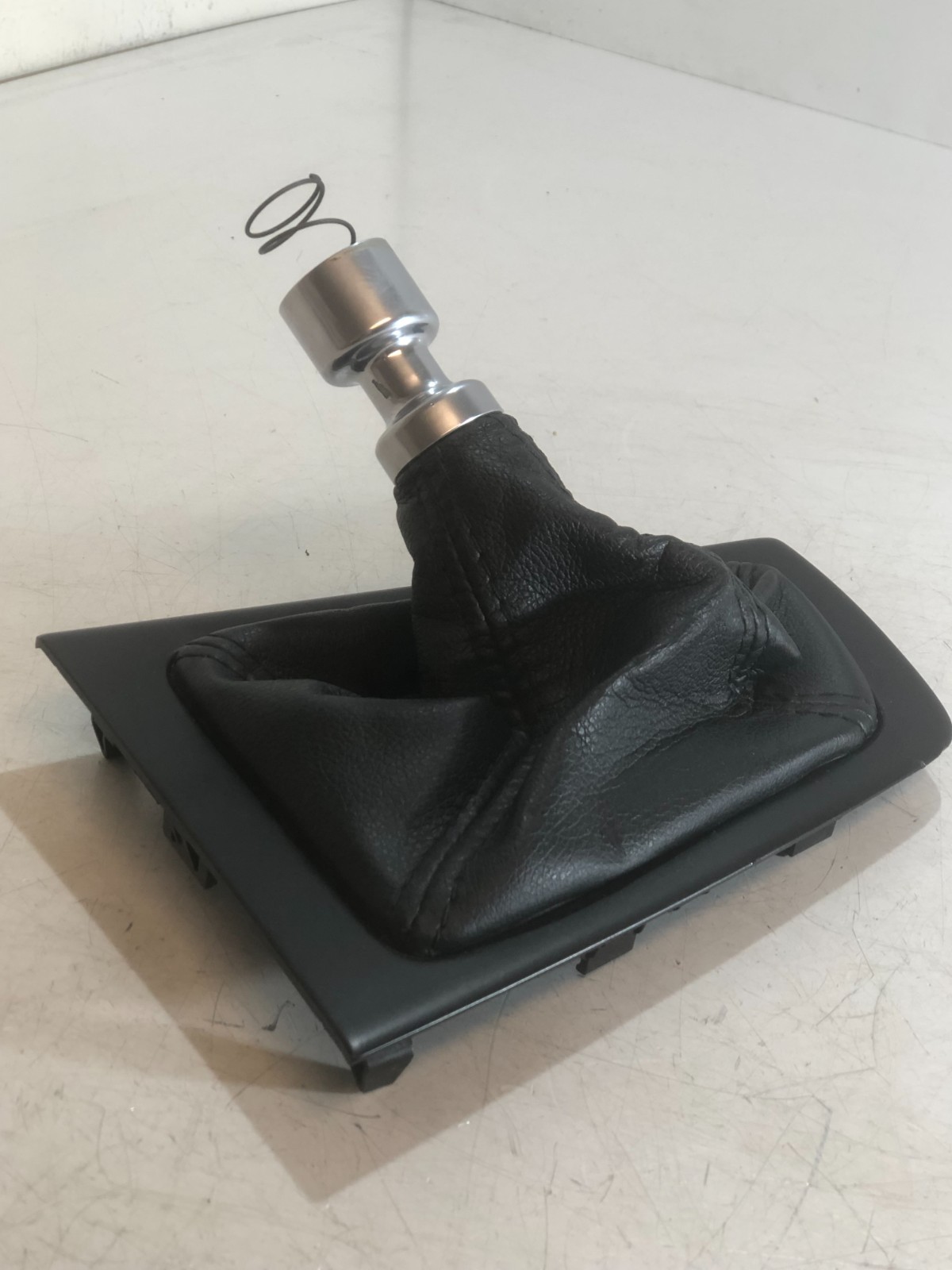 2011 FORD FOCUS 6 SPEED MANUAL GEARSTICK GAITER WITH TRIM BM51A045B79 (JAMIE)