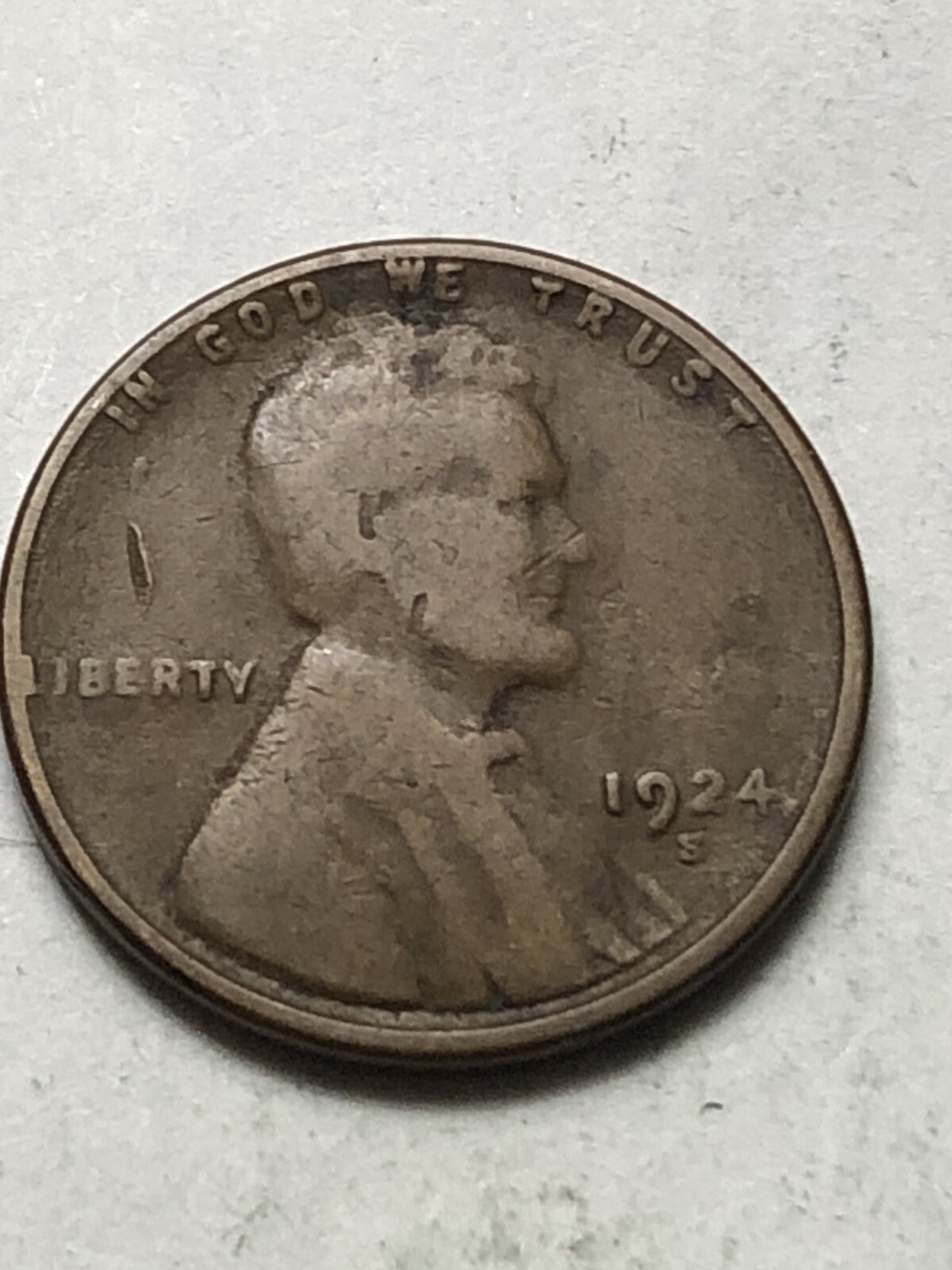 1924-S Lincoln Wheat Cent in Average Circulated Condition Priced Right Lot V271