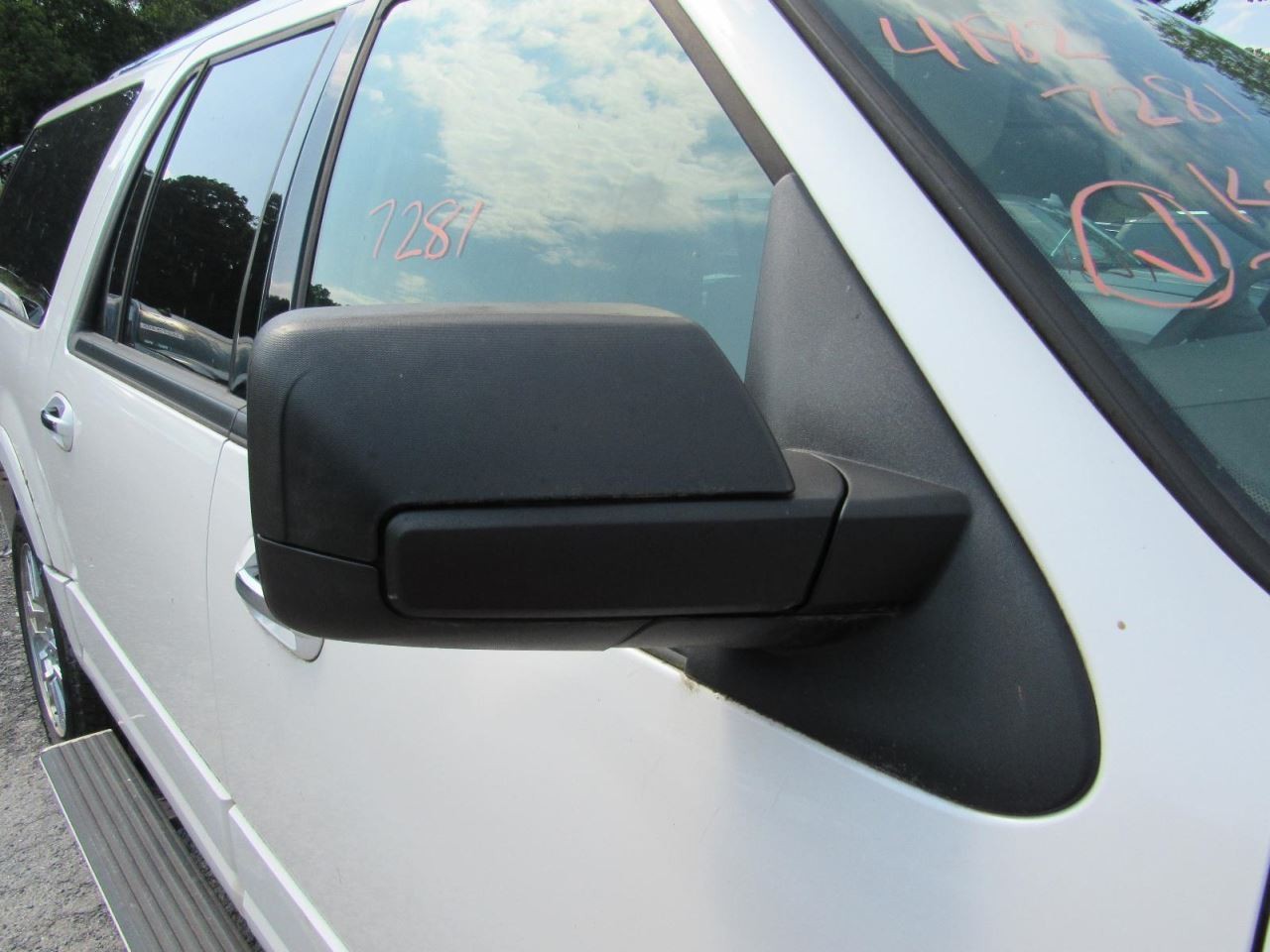 EXPEDITON 2009 Glove Box 1058528