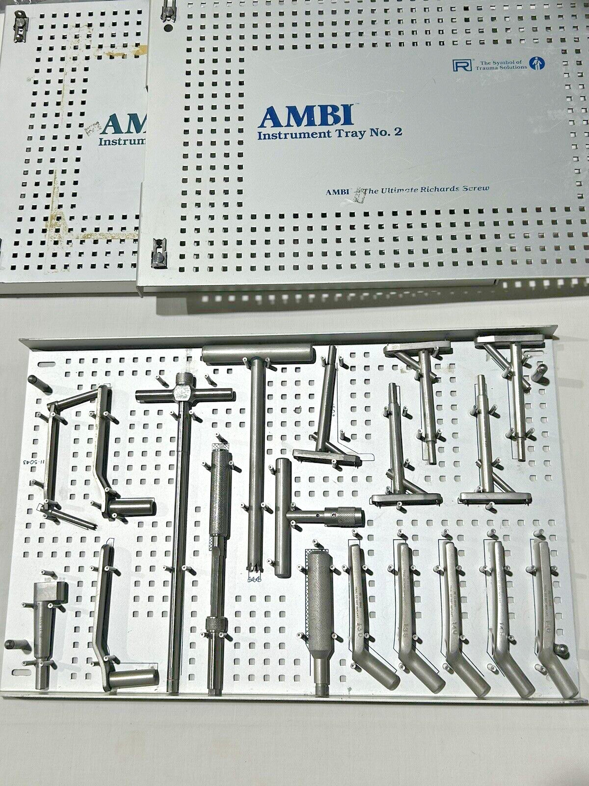 Richards Ambi Instrument 2 Tray 32 Piece Set