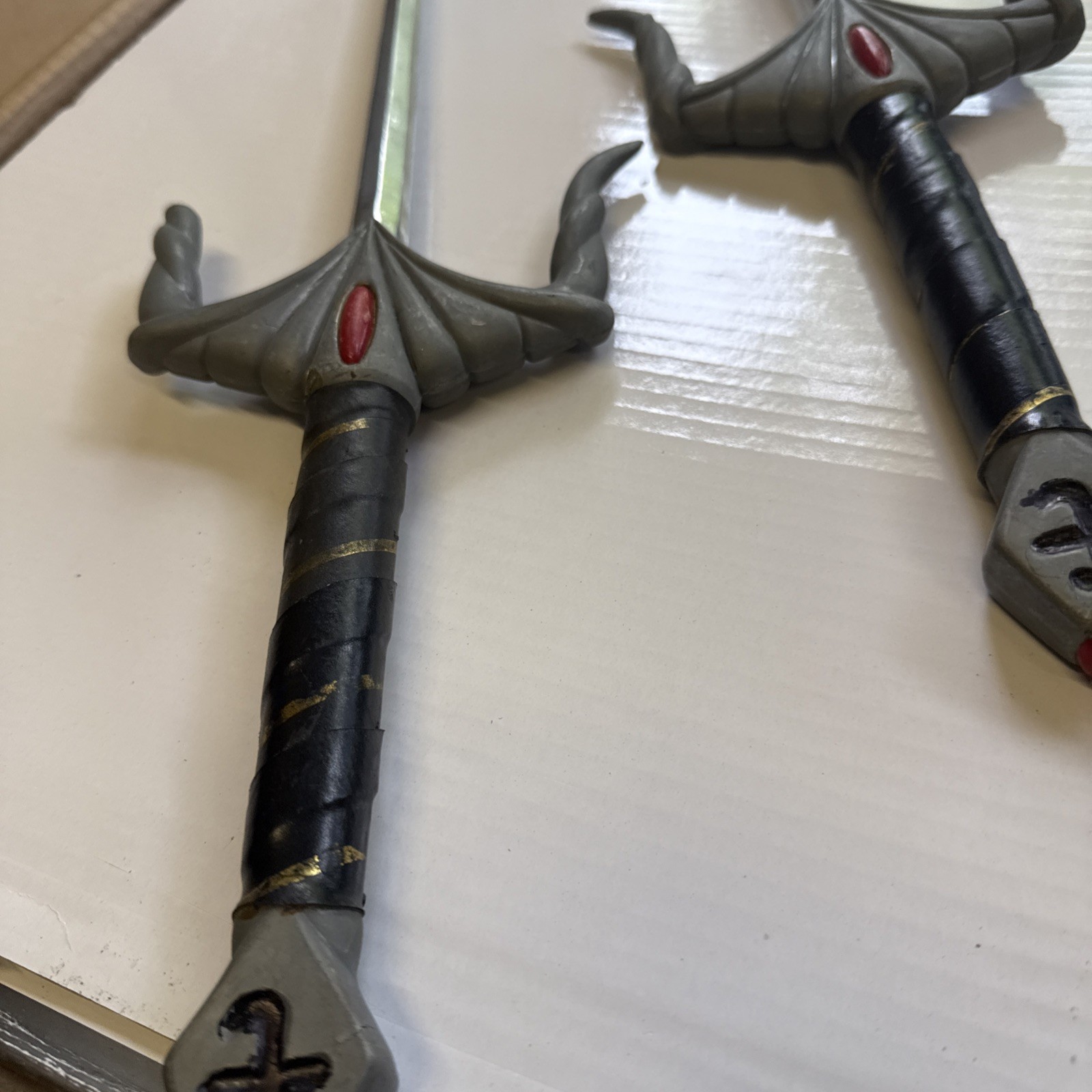 Vantage Elektra Sai Prop Cosplay